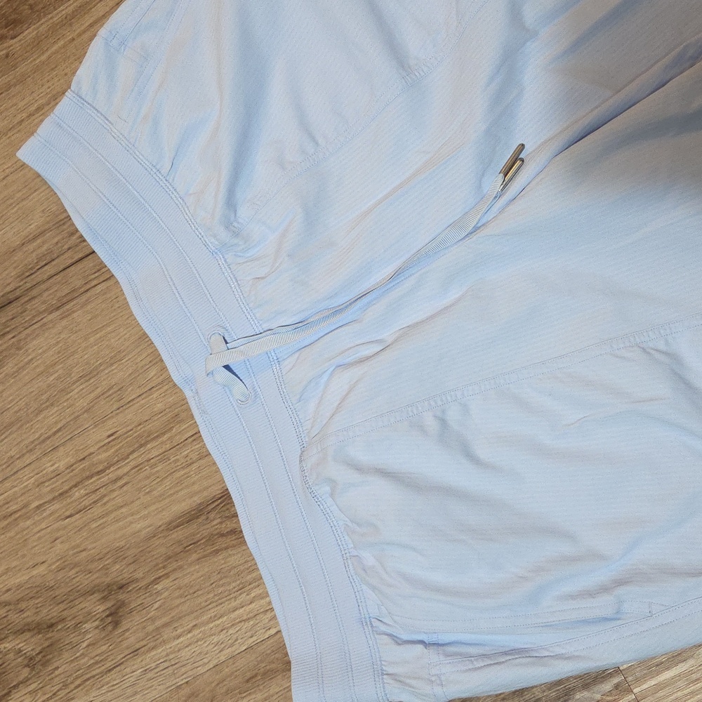 Lululemon Dance Studio Relaxed-Fit Mid-Rise Cargo Jogger *Windmill Size Large - Picture 3 of 16